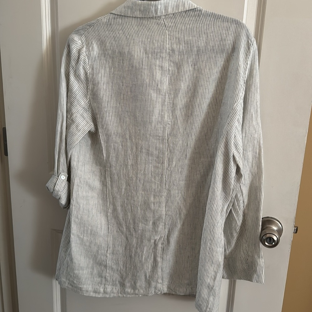 NEW- Women’s linen Jacket - Picture 2 of 6